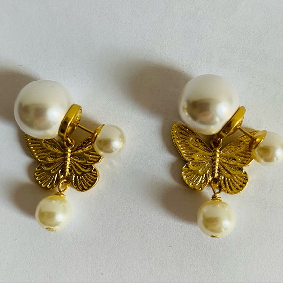 Authentic Dior Tribales Butterfly Earrings Golden w/Package - Picture 5 of 8